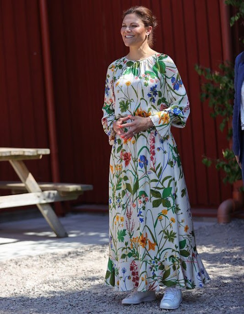Crown Princess Victoria wore a floral print irmaline dress by Rodebjer. H&M Mosaic-patterned silk dress