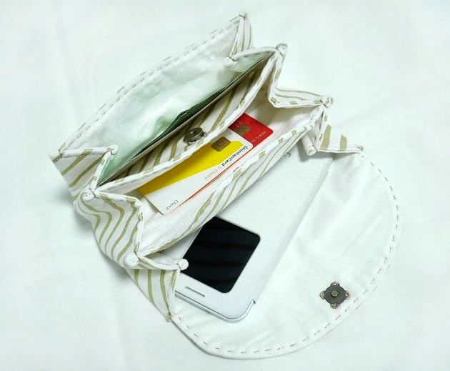 DIY Fabric llama key pouch (keychain) - free sewing pattern & tutorial |  Mindy