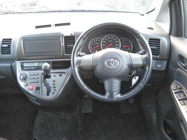 2004 Toyota Wish to Mombasa for Uganda