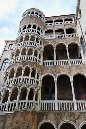 venise italie san marco palazzo contarini del bovolo