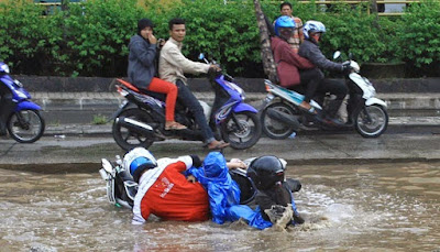 Tips Dan Trik Memililh Ban Motor Anda Saat Musim Hujan