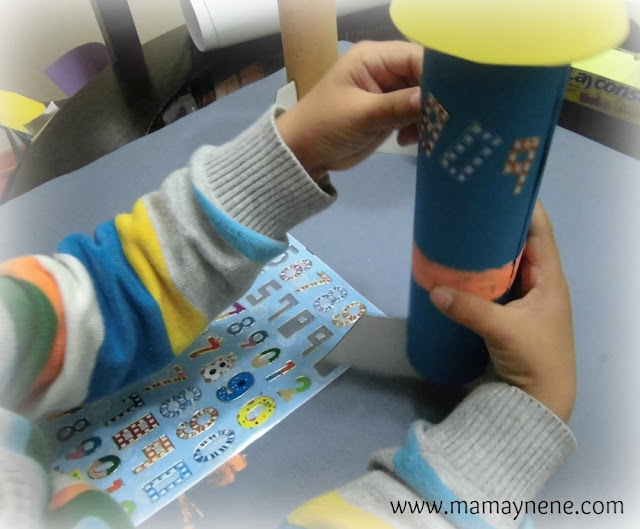 COHETE-CARTON-STICKERS-CRAFT-ROCKET-MANUALIDADES-MAMAYNENE