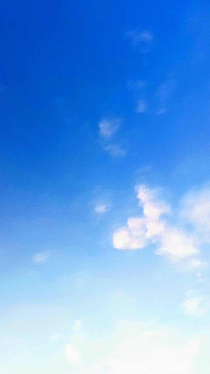 Indahnya langit biru dengan awan putih Dan rahasia dibalik keindahannya