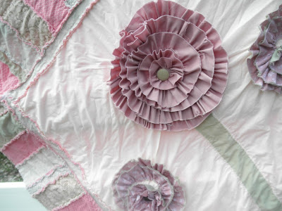 ruffled large flower rag quilt pattern