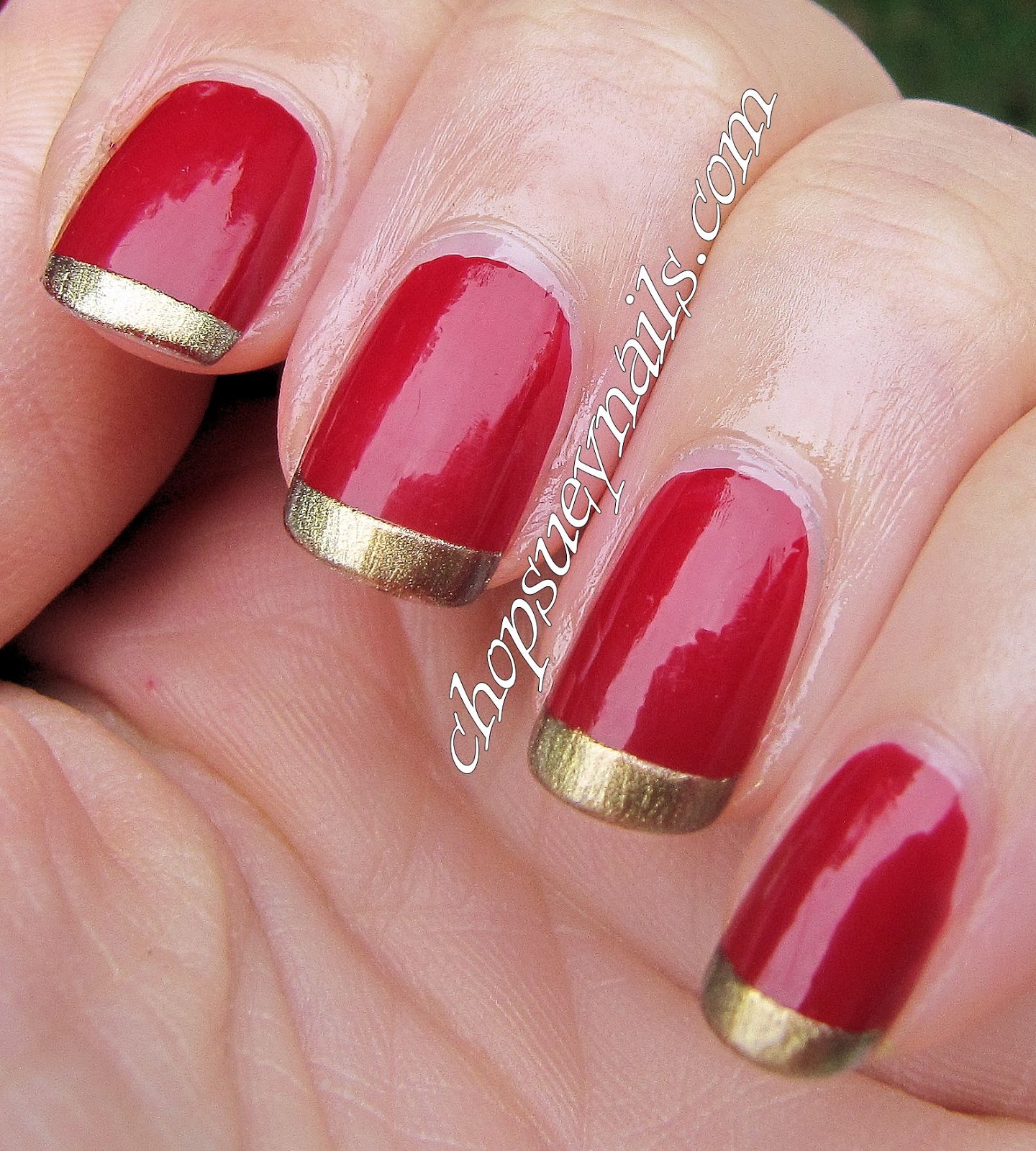 Red and gold Christmas manicure - easy nail art, with gold french ...