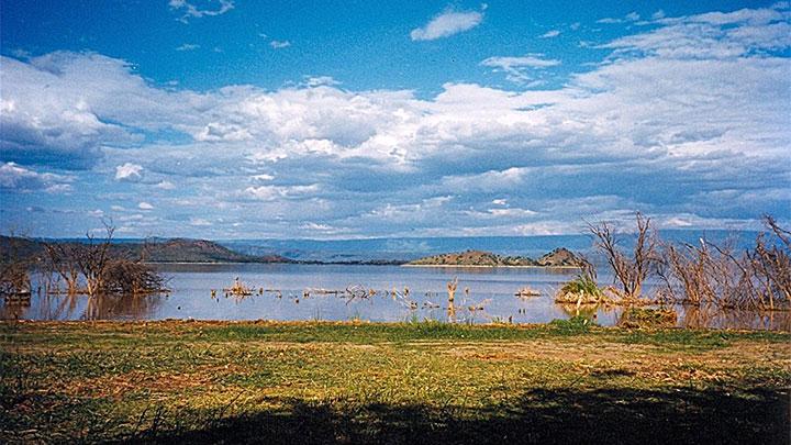 Dua Danau di Kenya Nyaris Menyatu, Bencana Ekologis Mengancam, naviri.org, Naviri Magazine, naviri majalah, naviri