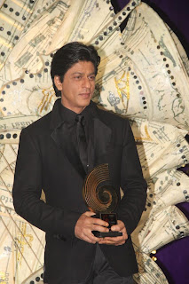 SRK at GIMA Awards 2012 Images