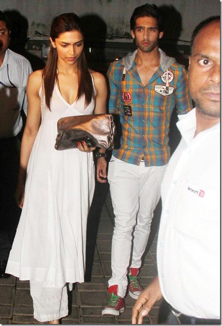 imran-khan Mere Brother Ki Dulhan success party6