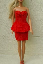 http://translate.google.es/translate?hl=es&sl=en&tl=es&u=http%3A%2F%2Flinmary123.blogspot.com.es%2F2014%2F09%2Fbarbies-red-crochet-dresses.html