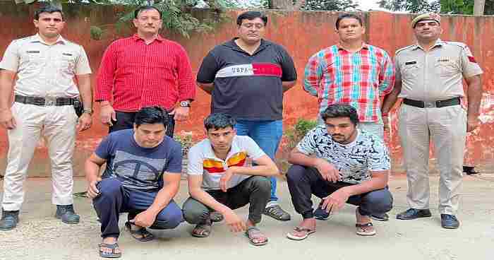 crime-branch-sector-30-arrested-3-accused-in-extortion-case