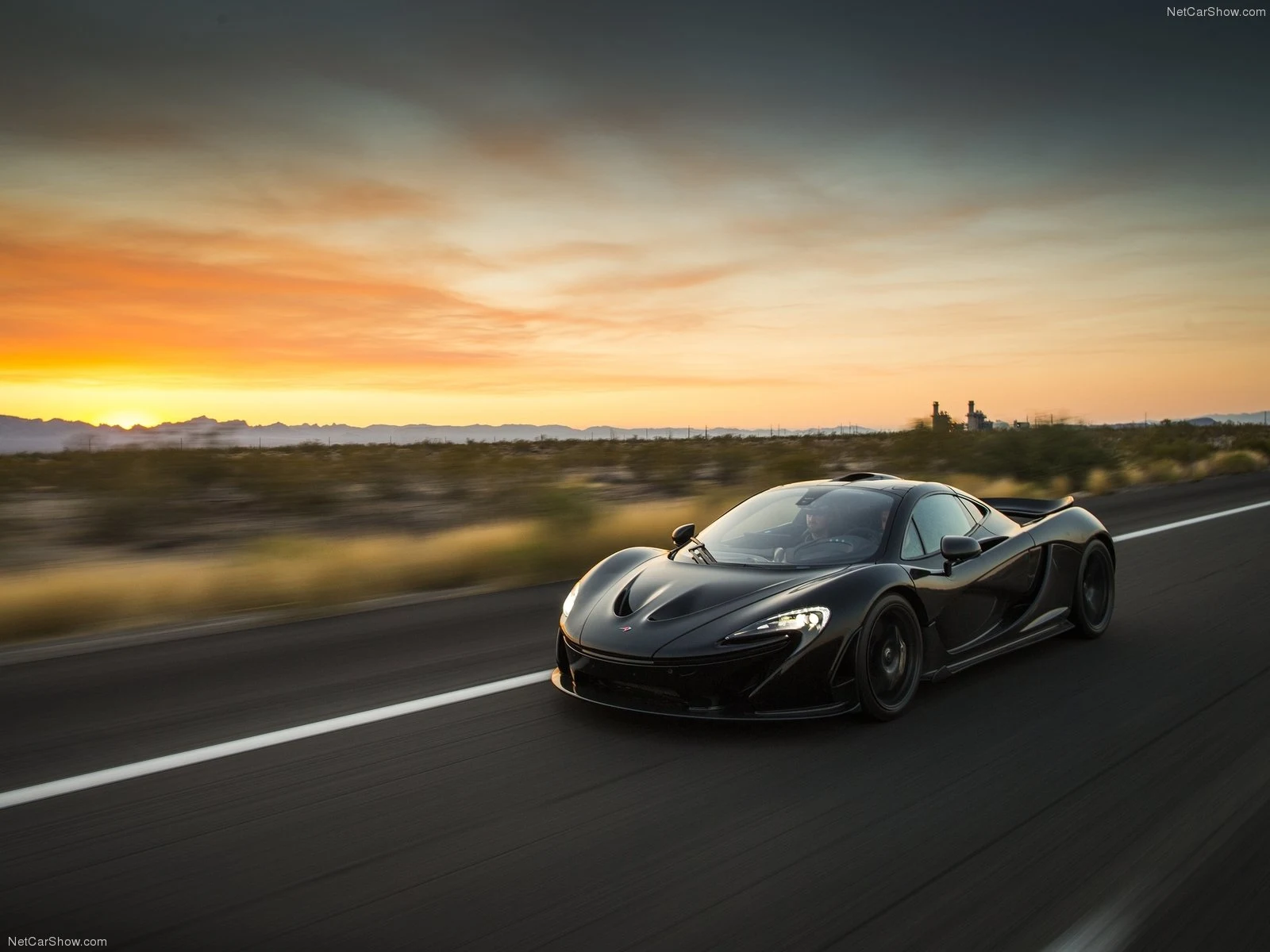 Hình ảnh siêu xe McLaren P1 2014 & nội ngoại thất