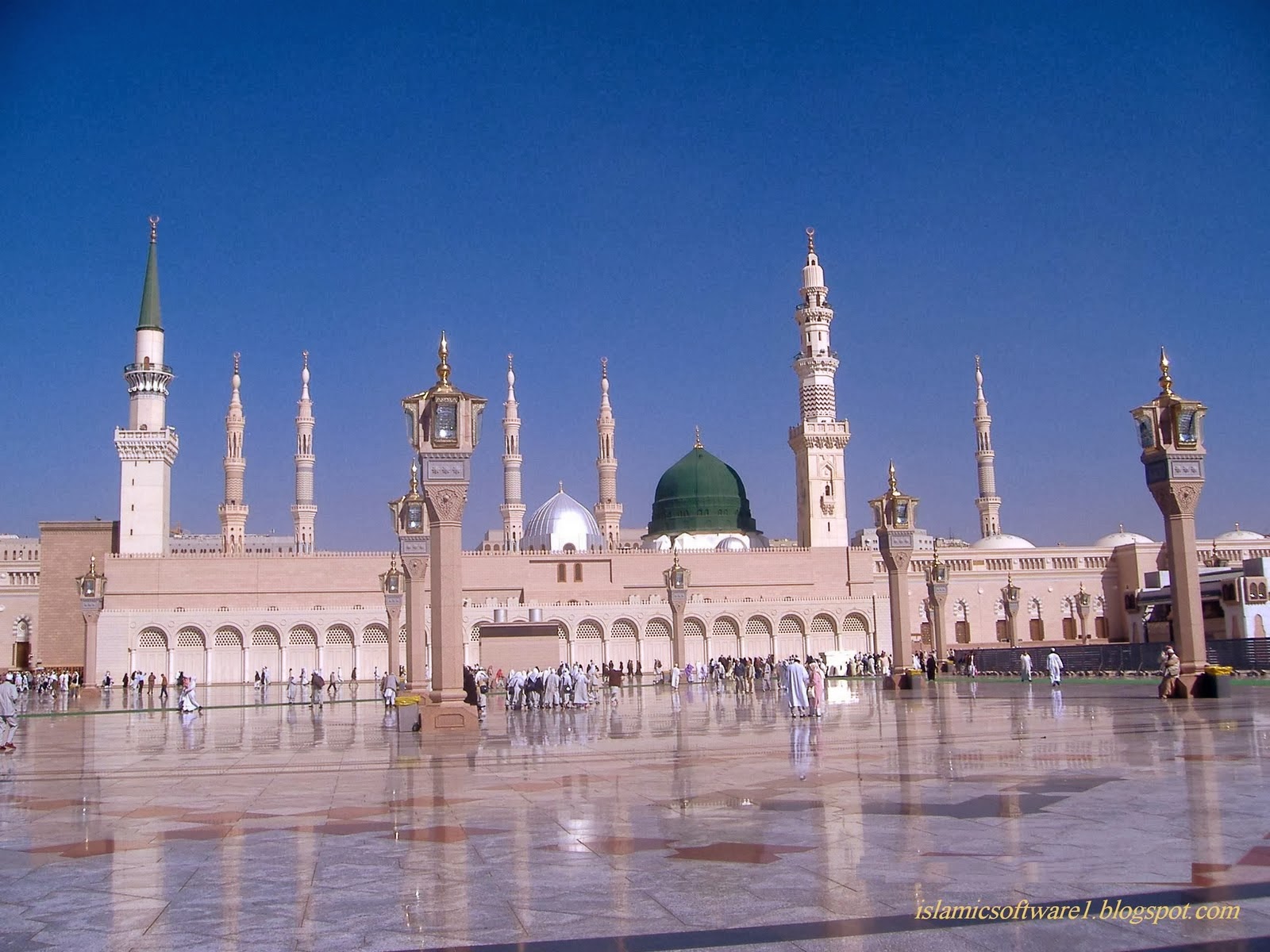Beautiful Madina wallpaper in Full HD ~ Islamic Quotes About