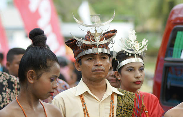  Pakaian  Adat  NTT Jenis jenis Gambar  dan Penjelasannya 