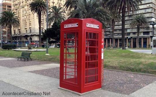 Cabina para oración "Habla con Dios"