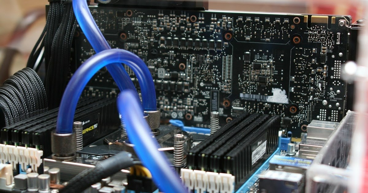 Schede Madri Compatibili con CPU AMD - Assemblare PC Online