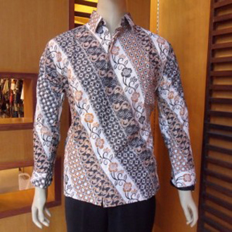  Desain  Kemeja Batik  Lengan  Pendek dan Panjang  untuk Pria 