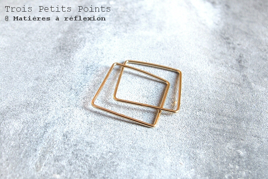 Trois Petits Points bague carrée double bijoux dorés