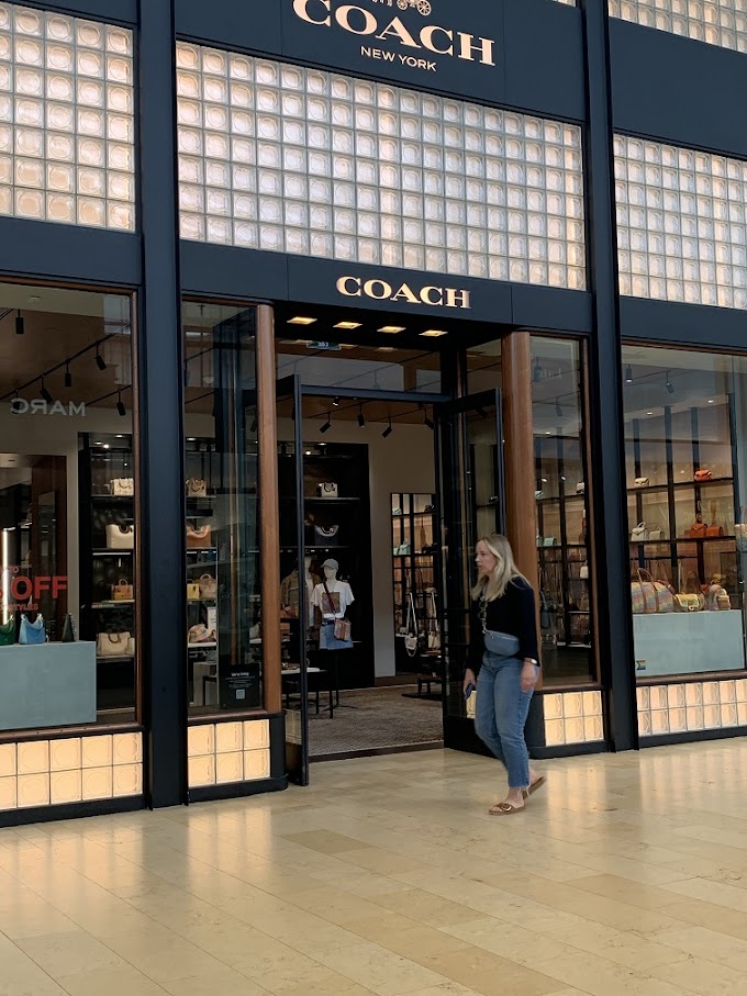 Coach - Square One Mississauga