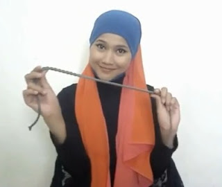 Tutorial hijab Untuk Wanita Hanya Dengan Seutas Tali Part 1