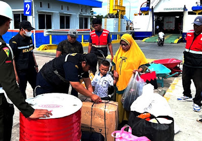 Penertiban Lalu Lintas Barang di Pelabuhan Batam, Operasi Bersama Perlu Terus Dilakukan