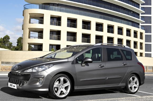 Peugeot dio a conocer en España su modelo 308 versión "Sportium", 