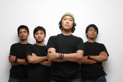 Grup Band Letto Ramaikan Pembukaan Porprov Jatim di Kediri
