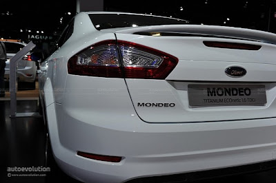 Performances Ford Mondeo Titanium ECOnetic live In Paris 2010