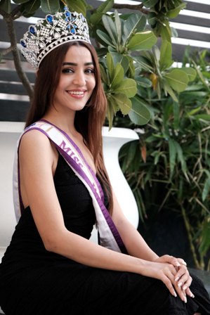 Small town girl crowned Miss India Multinational