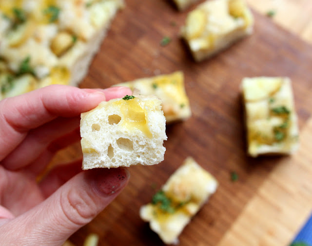 Oppskrift Hjemmelaget Luftig Focaccia Potet Ostebiter Vegansk Ost Enkel