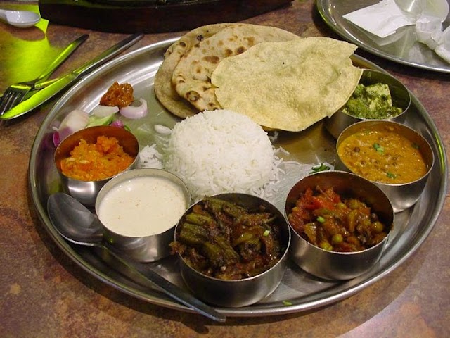 भारतीय भोजन सबसे ज्यादा स्वादिष्ट : Indian food - so novel and so delicious