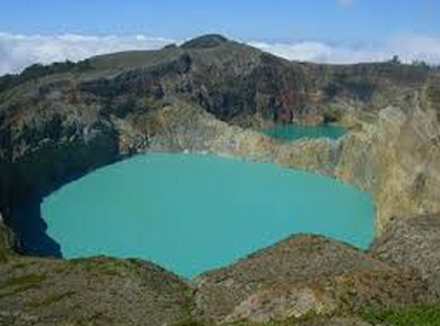 wisata alam gunung kelimutu