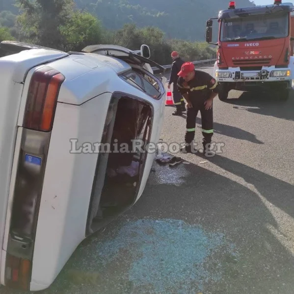 Μοιραίο τουμπάρισμα για δύο αδελφές