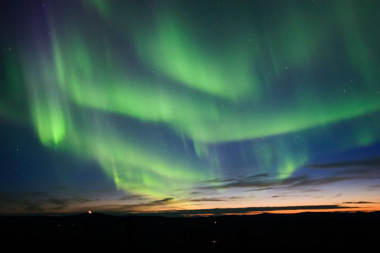 aurora borealis curtains alaska Badai Matahari 2012 yang Mengerikan