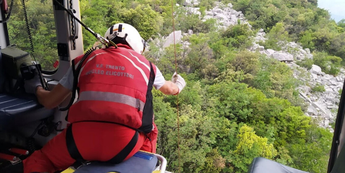 Base jumper si schianta contro le rocce e muore in Trentino