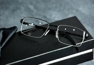 Penemu Lensa Kacamata Pertama