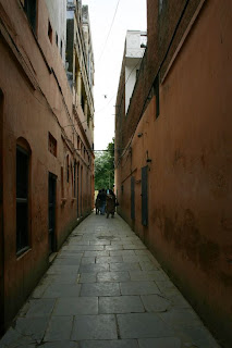 The narrow passage which is the only entry and exit