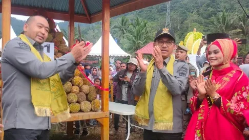 Semarak Festival Kampung Durian Solok Selatan, Wagub Audy Gandakan Hadiah Lomba Cita Rasa Durian