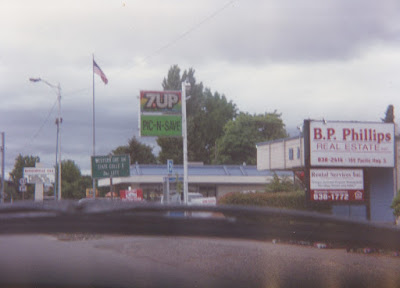 Old 7-Up Sign in Monmouth, Oregon, in 1994