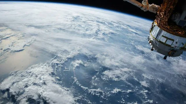 Científicos descubren un campo eléctrico invisible alrededor de la Tierra que se buscaba desde hace tiempo
