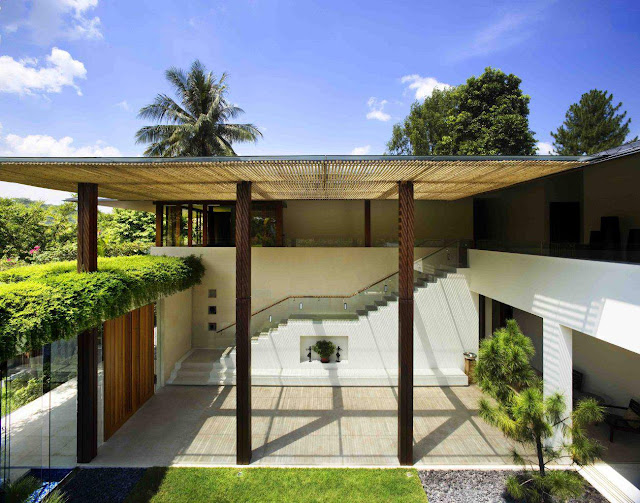 Contemporary Tropical House Exterior