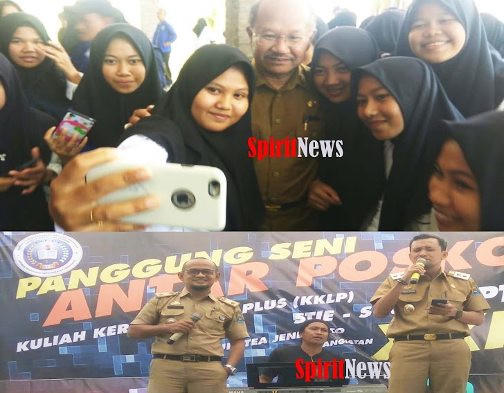 Bupati Jeneponto Swafoto Bersama Mahasiswa (i) KKLP STIE-STKIP YAPTI 