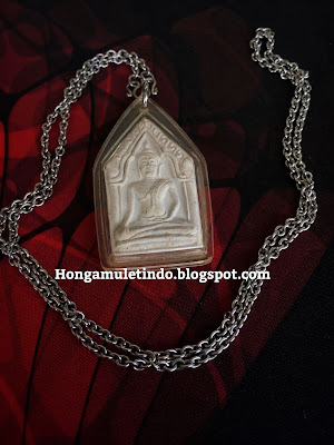 Metta mahaniyom, saneh, protection and wealth amulet. powerful blessing amulet
