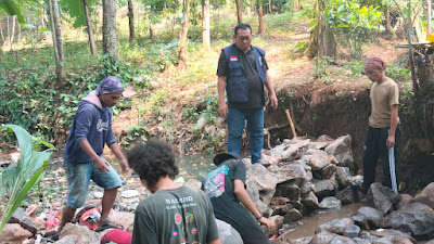 Ketua PHRI Banten Gs AShok Kumar dan Pokja Konstituen Dewan Pers Dukung Program Bersih Sungai inisiasi Founder JBS