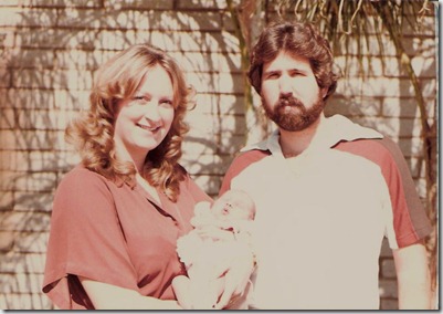 baby holly and new parents 001