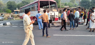 सोनभद्र- सवारी भरी रोडवेज व ट्रेलर में जोरदार टक्कर, 3 घायल सोनभद्र- सवारी भरी रोडवेज व ट्रेलर में जोरदार टक्कर, 3 घायल