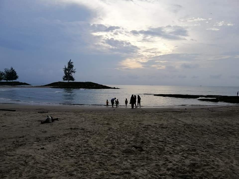 Amirul Hafiz Mastam Pantai Tanjung Batu Bintulu
