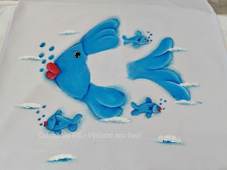 pano de prato com pintura de peixe azul