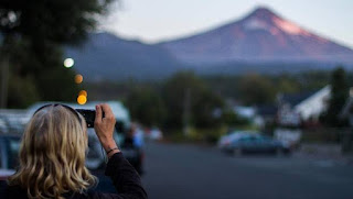 Araucanía: Onemi emitió la Alerta Temprana Preventiva para las comunas de Villarrica, Pucón y Curarrehue en la Región de La Araucanía y la comuna de Panguipulli en la Región de Los Ríos, por actividad del volcán Villarrica.