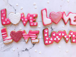 Biscuits décorés LOVE - Recette Saint Valentin