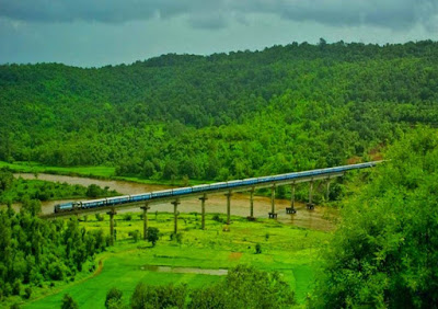 Mumbai - Goa[Mandovi Express] train